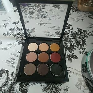 Mac semi sweet times nine eyeshadow palette